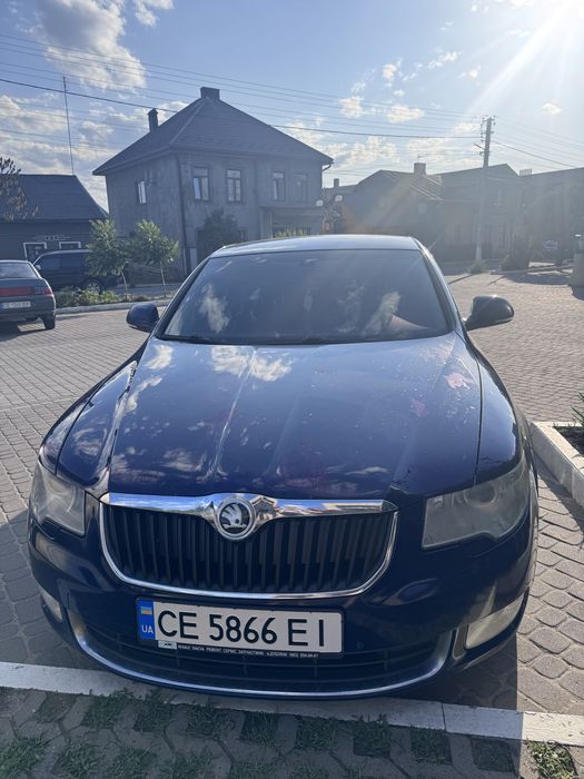 Машина skoda super b 2008