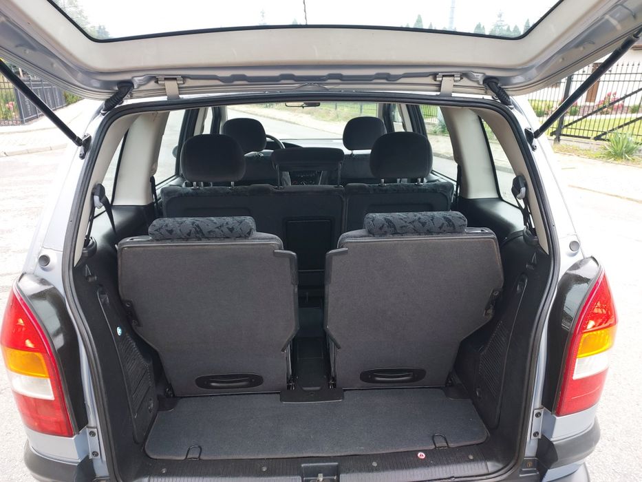 Opel Zafira 1.6 Benz.+ GAZ 7 Osobowa Stan b. dobry