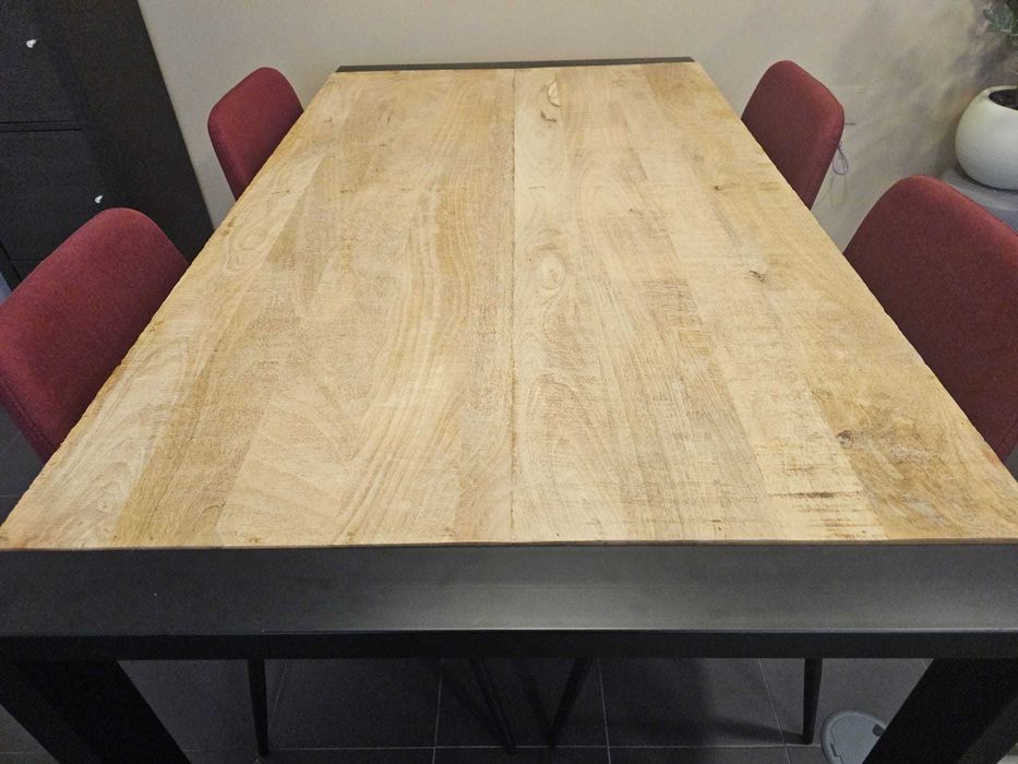 Mesa gr. madeira maciça p/jantar ou reuniões Estilo industrial