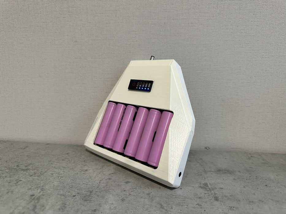 Вбудований Power Bank для Starlink MINI