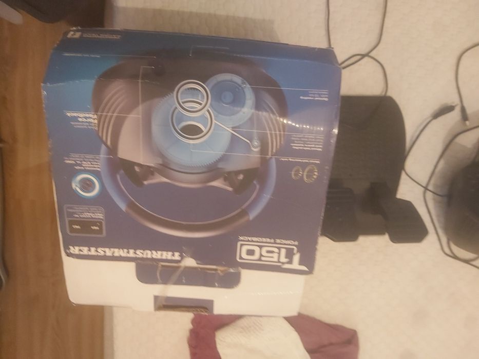 Volante Thrustmaster T150