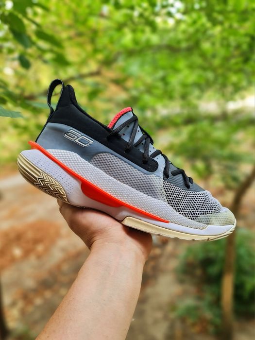Оригинальные кроссовки Under Armour Curry 7, 42р. 27см.