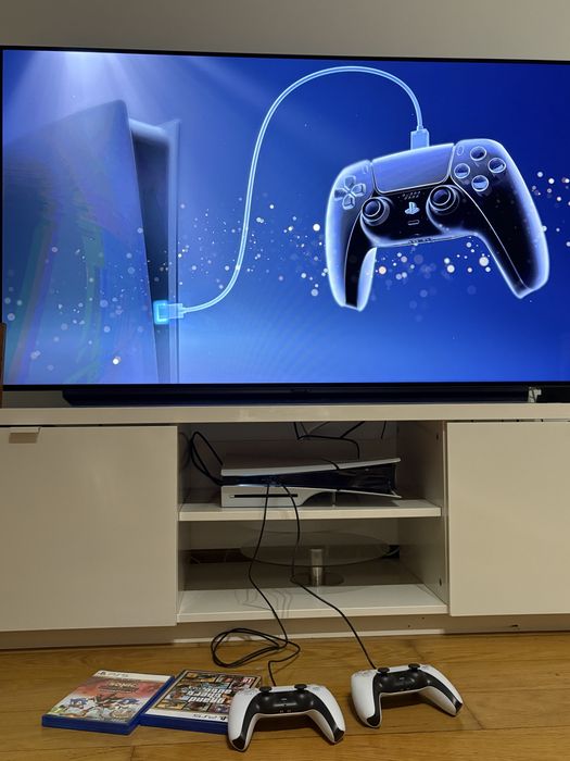 PS5 Com leitor + 2 Comandos + GTA V + Oferta