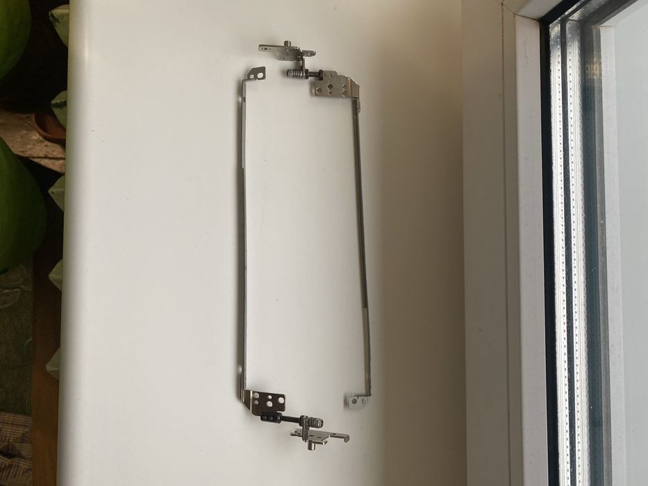 Петлі для екрана ноутбука dell