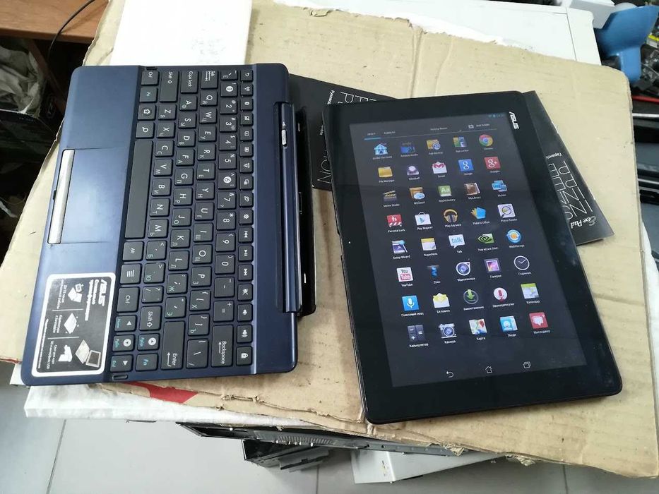 Планшет Asus Eee Pad Transformer TF300T 32GB Doc з док станцією