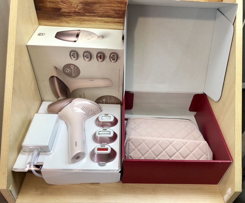 Фотоепілятор Philips Lumea 9900 Series BRI977/00
