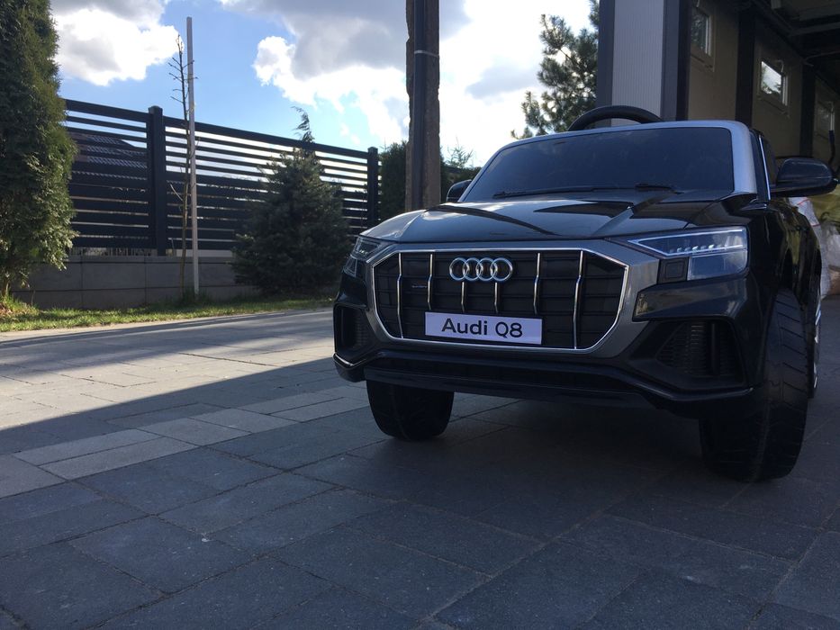 auto na akumulator i pilot