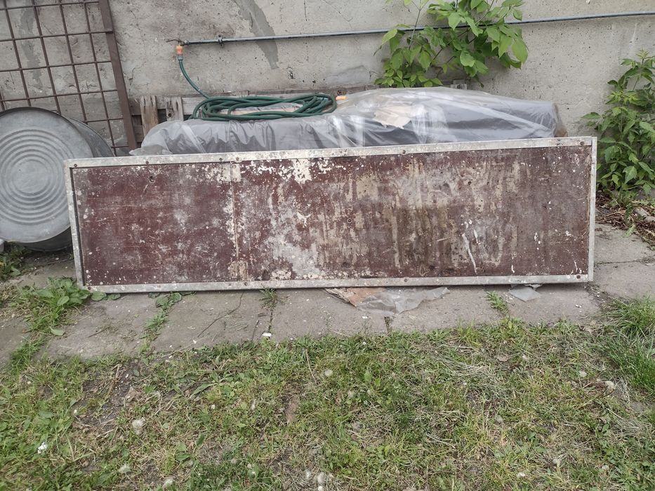 Podest z włazem alu