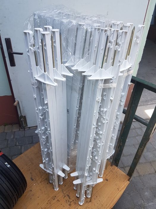 Ogrodzenie elektryczne typu pastuch słupki izolatorki taśmy i inne