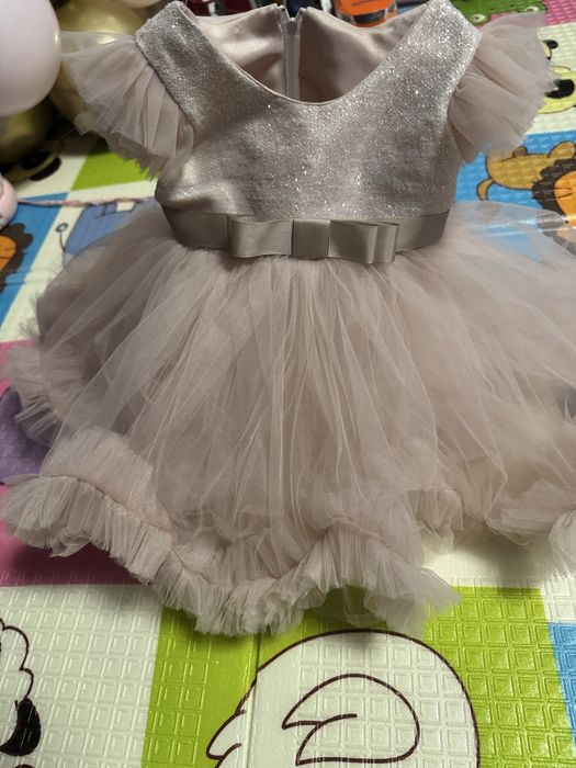 Плаття на 1 рочок,вдягали один раз,як нове