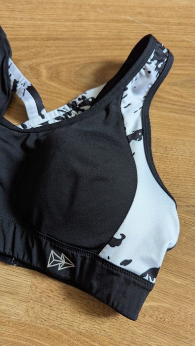 Sportowy biustonosz czarny