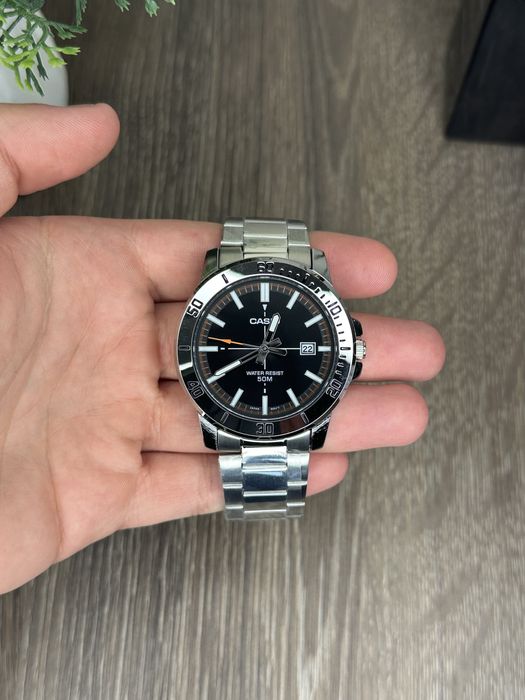 Оригінальний новий годинник Casio MTP-VD01D-1E