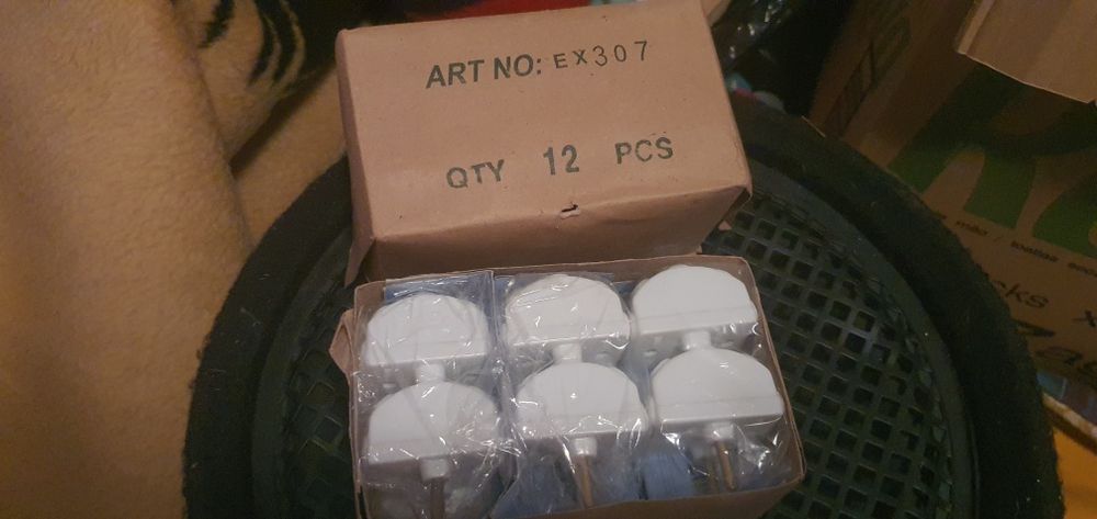 Multiple Chips (Up to 5 Chips Can Be Linked)64750891130371123