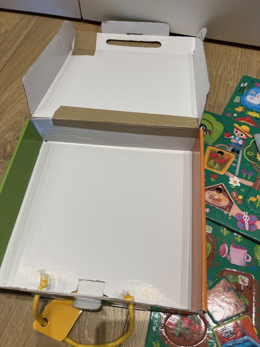 Play farm montessori