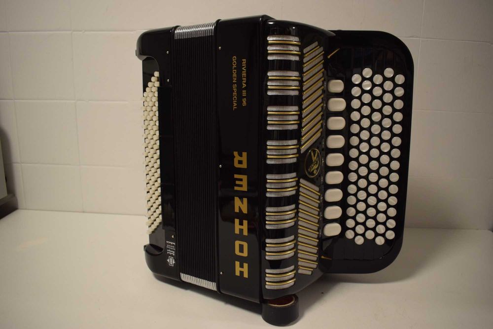 Acordeao Hohner Rveira III Gold 3 Voz, N . 116