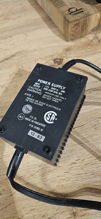 Zasilacz commodore 117V