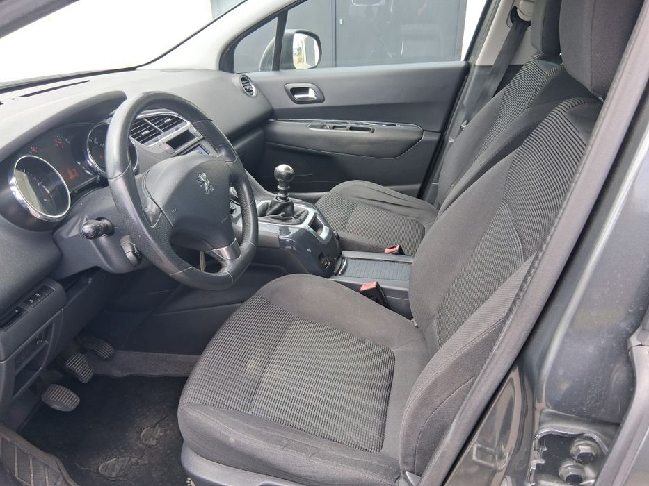 Peugeot 5008 — fotografia 5