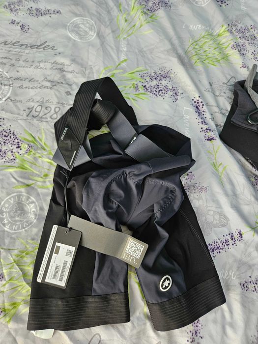 Spodenki rowerowe damskie z wkładką ASSOS UMA GTC C2