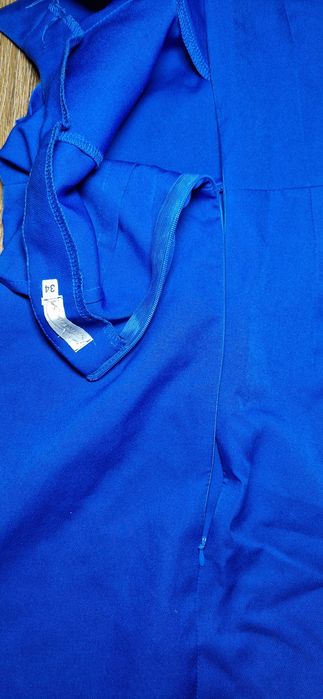 Sukienka xs chabrowa maxi z rozcięciem na szelkach obcisła niebieska