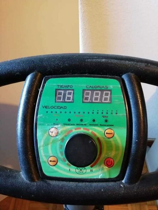 Plataforma vibratória, para massagem