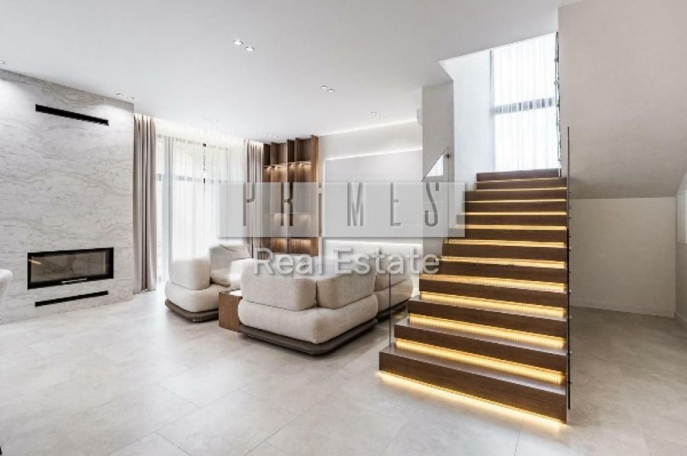 Продаж будинку Лісники, новий ремонт. Газ. Стіни-цегла.