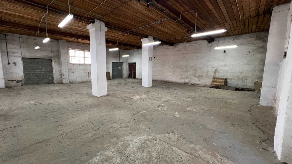 Оренда 218 м.кв в м. Сарни Склад (Комерційні та Складські приміщення)