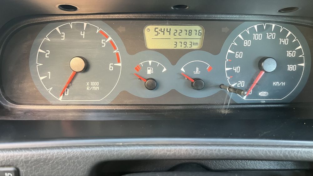 Vendo Nissan Terrano II 2.7Tdi 125cv  7 lugares — photo 5