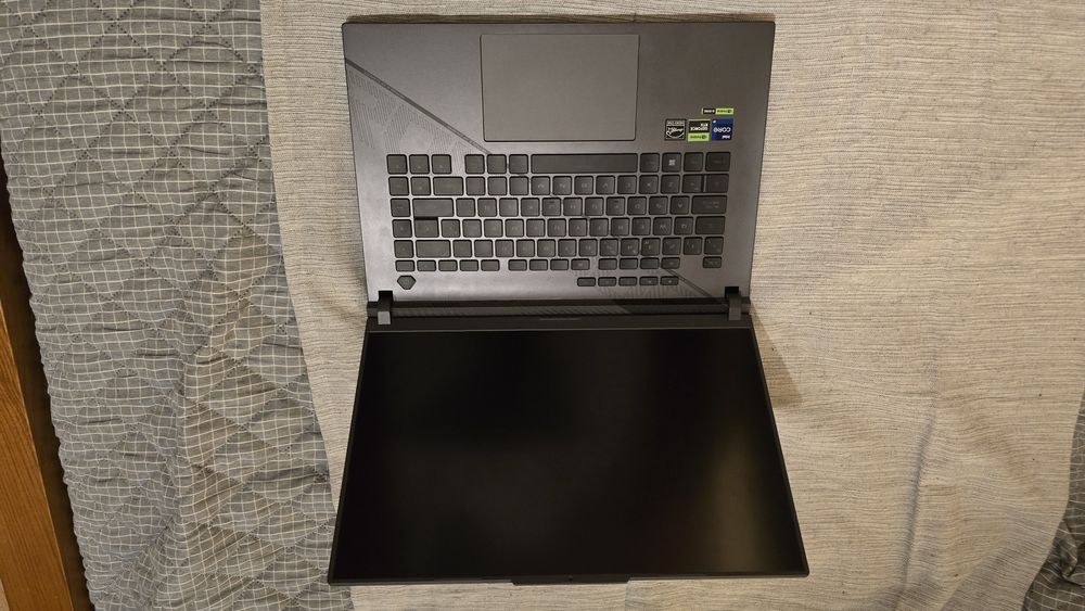 ASUS ROG Strix G16 — i9-14900HX, 32GB RAM, RTX 4070, 1TB NVMe