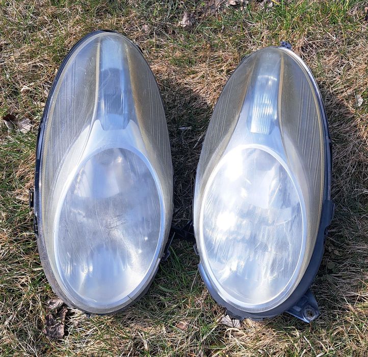 Oryginalny reflektory Nissan mikra k12 2008