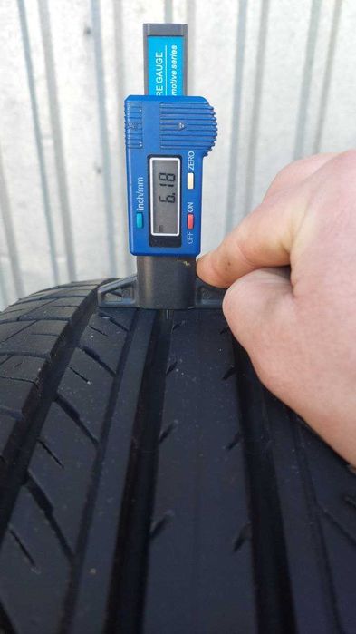 Шини б/в 225 55 R18 Yokohama BlueEath e70