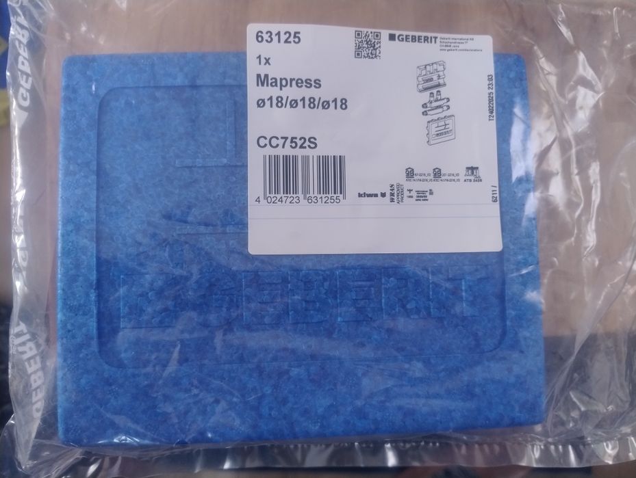 Trójnik krzyżakowy Geberit