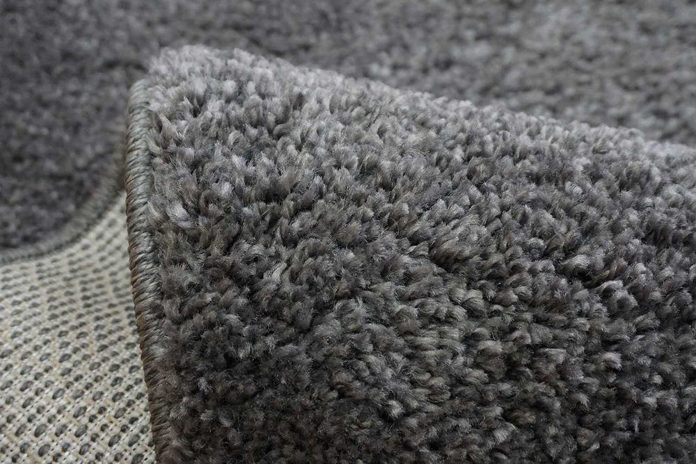 Ворсистий килим в графітовом кольрі