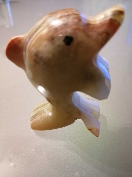 Фигурка из оникса Дельфин