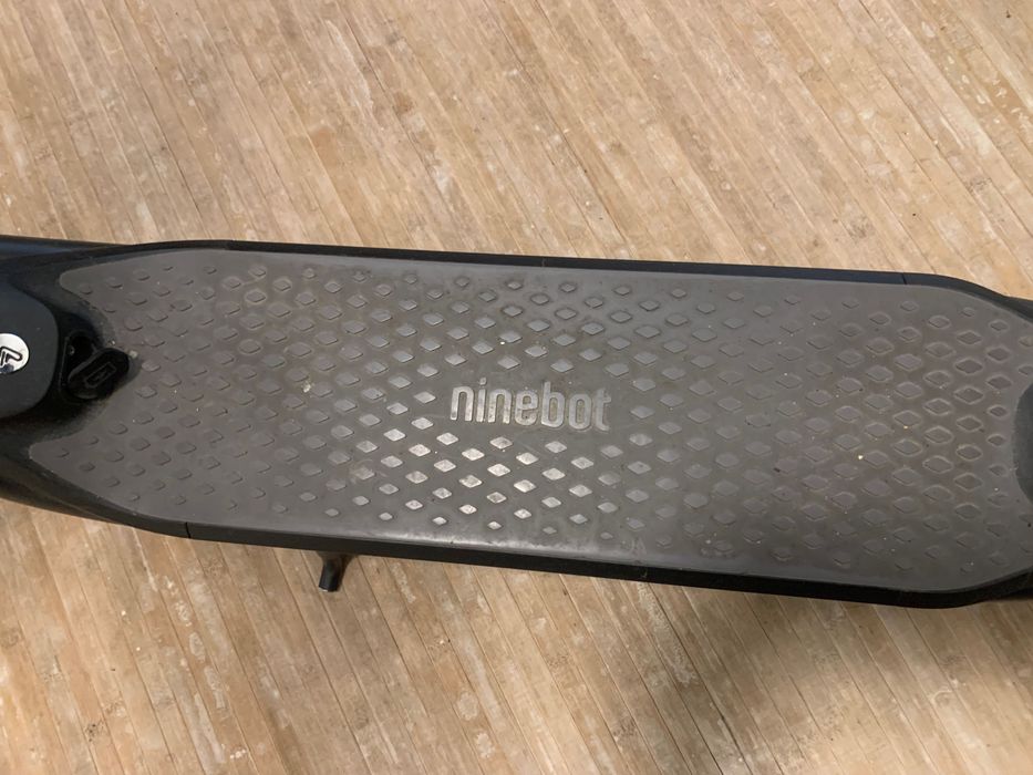 Trotinete elétrica Segway Ninebot Kickscooter F40I