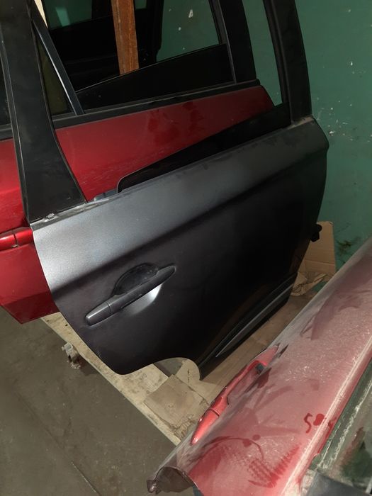 Дверь Mitsubishi Outlander 3 передняя задняя левая правая  рестайлинг