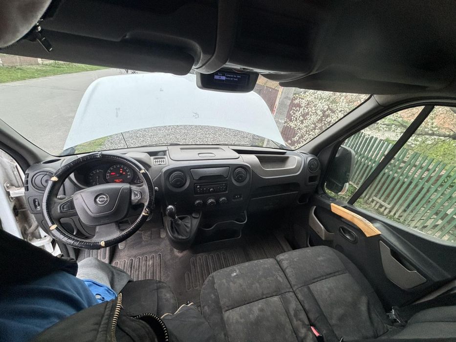 Вантажний бус Opel Movano дизель  2.3  2010 року