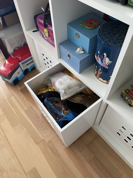 Estante IKEA cubos