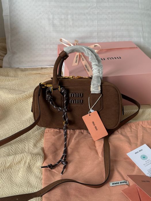 Сумка Miu Miu Arcadie Padded Suede Top-Handle Bag