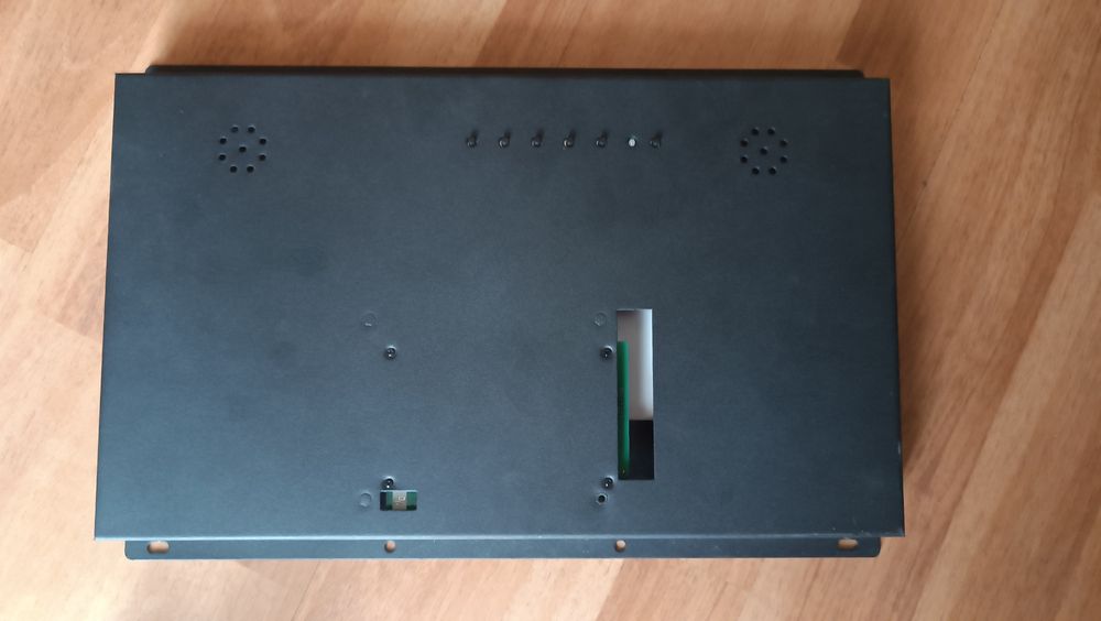 Monitor 15,6 przemysłowy do zabudowy hdmi