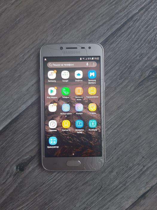 Телефон Samsung J2