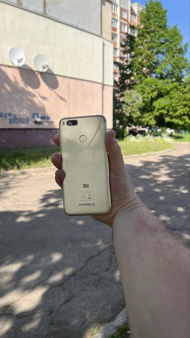 Смартфон телефон xiaomi mi a1 в ідеальному стані 4/64 gb ксяомі сяоми ксяоми хаоми документи і чохол в комплекті Android