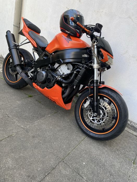 Honda cbr 900rr