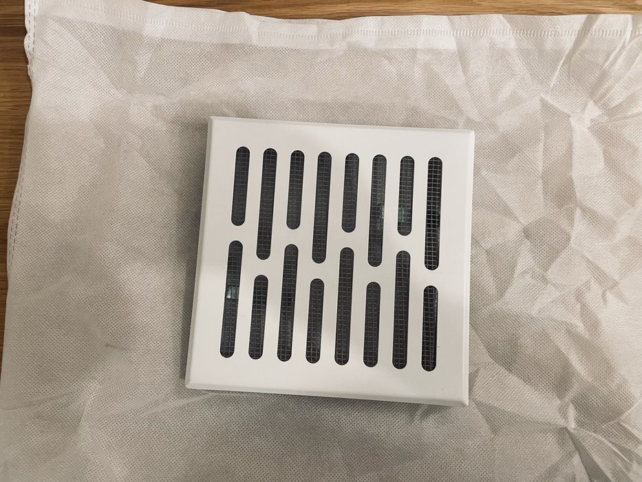 Kratka wentylacyjna 14x14 metalowa nowa