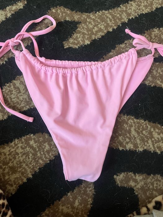 Różowe majtki od bikini M