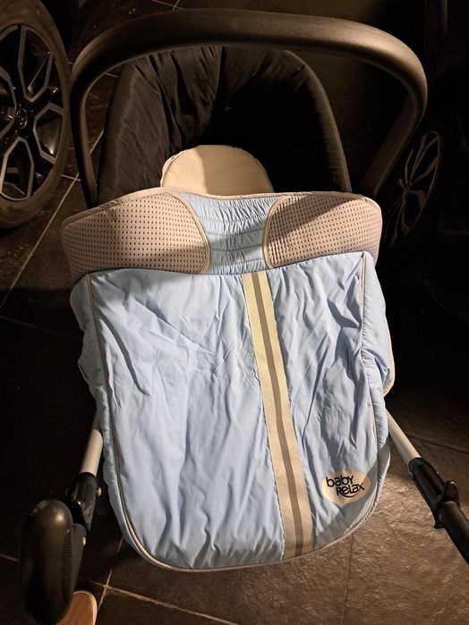 Carrinho, alcofa e ovo