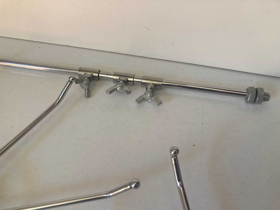 Expositor Rotativo em Metal para Jóias ou outros artigos