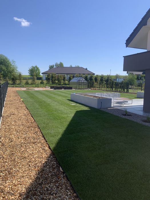 Ogrodnik, pielęgnacja ogrodów, realizacja projektów