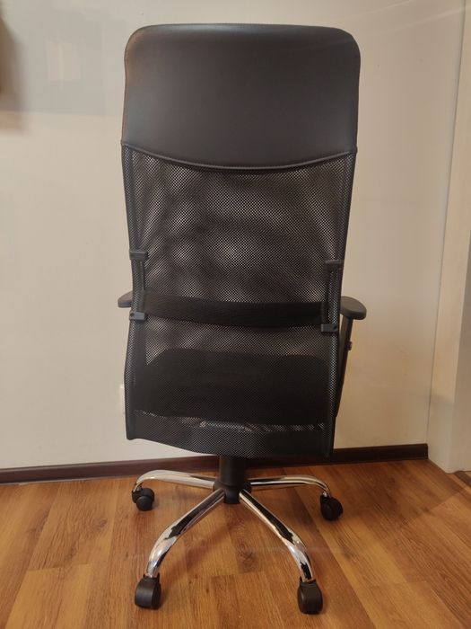 Krzesło biurowe obrotowe / regulowane