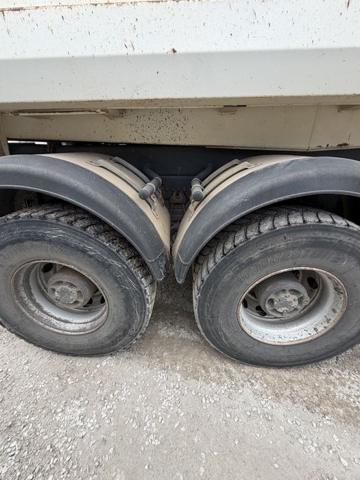 Volvo Fmx 460 8x4 com bascúla