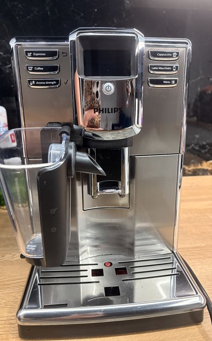 Automatyczny ekspres ciśnieniowy Philips Latte Go EP5345